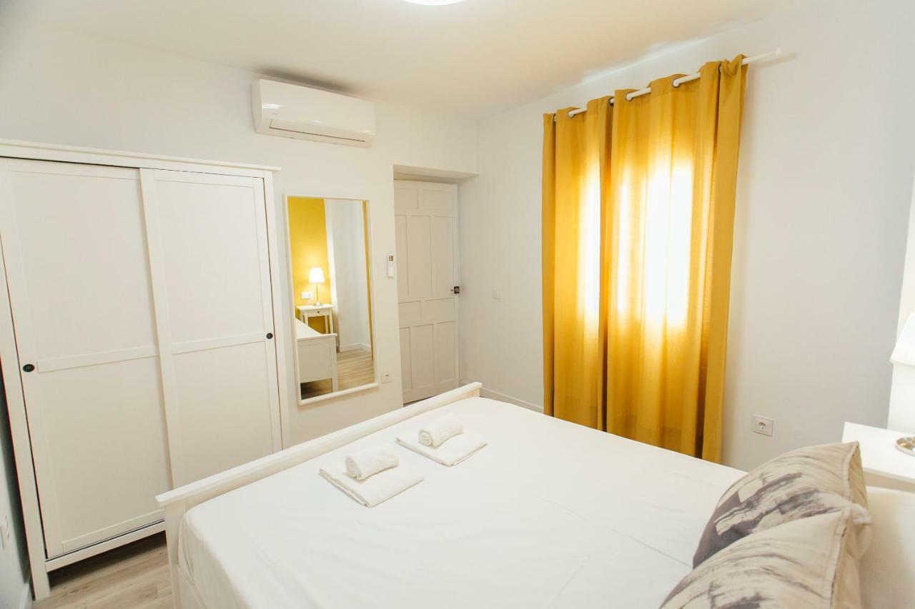Colorful And Diaphanous- 3Bd 1Bth - Peral Sevilla Buitenkant foto