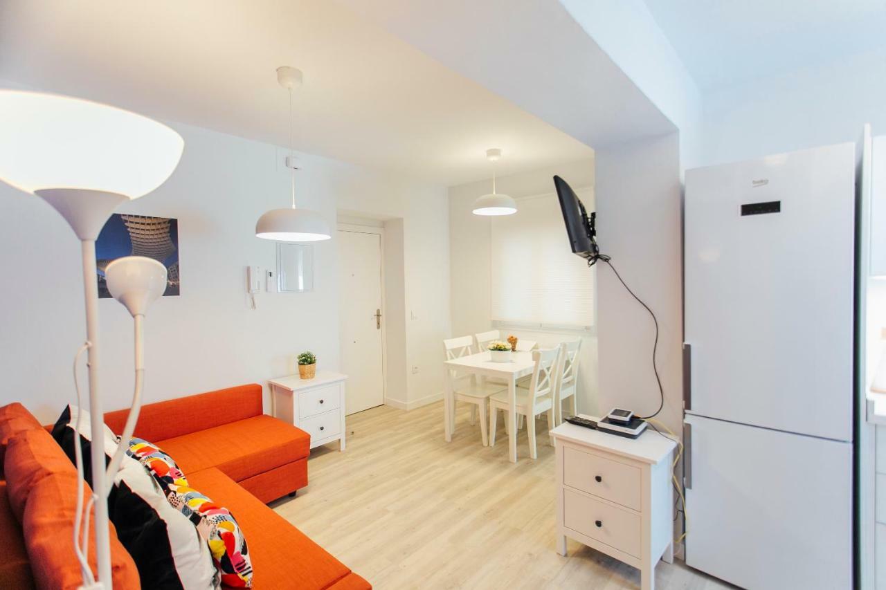 Colorful And Diaphanous- 3Bd 1Bth - Peral Sevilla Buitenkant foto